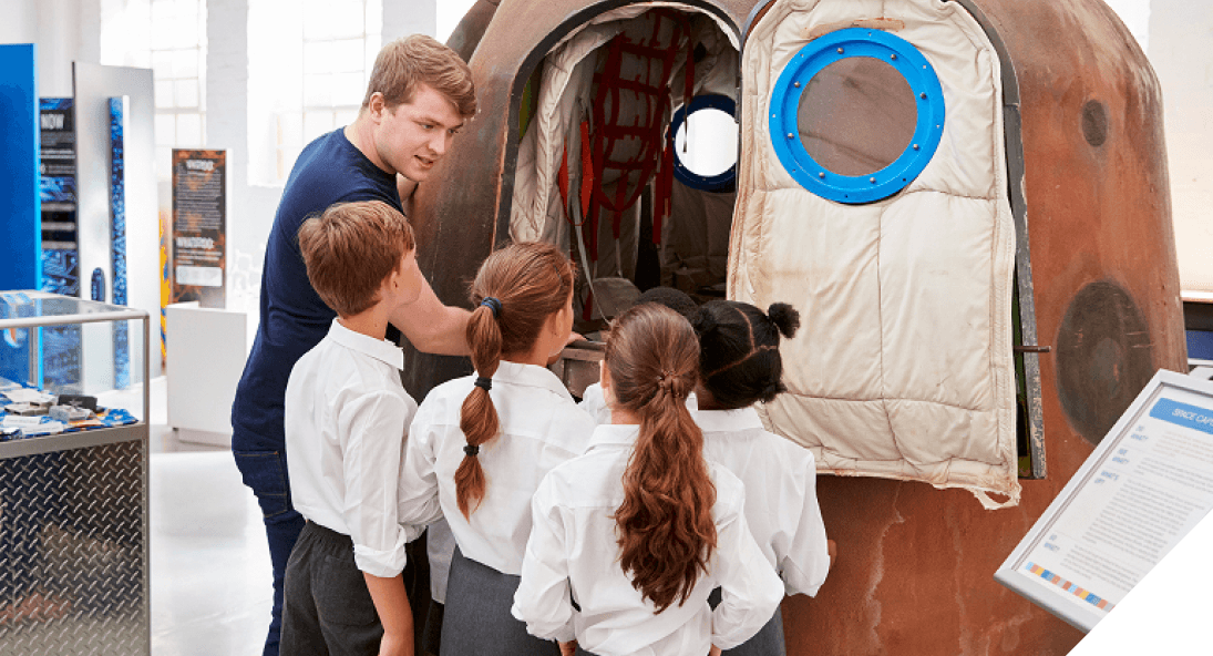 students at a school tour | Sydney Coach Charters
